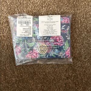 NWT Lilly Pulitzer Multi Dahlia Licious Card Holder Wallet